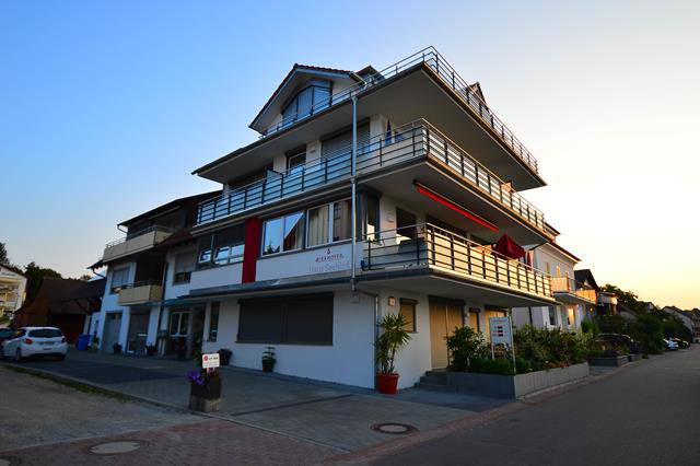 Haus Seehang und Gästehaus Birkhofer in Immenstaad - Bild 1 - Ferienwohnung Bodensee