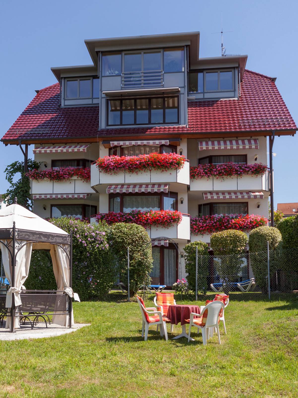 Appartementhaus Seepark in Uhldingen-Mühlhofen - Bild 1 - Ferienwohnung Bodensee