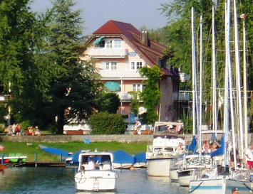 Gästehaus Zur Seepromenade in Uhldingen-Mühlhofen - Bild 1 - Ferienwohnung Bodensee